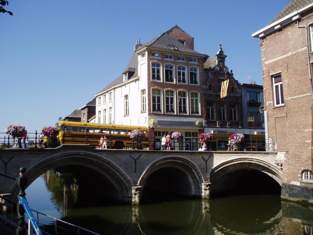 Den Grooten Wolsack Hotel Mechelen Luaran gambar